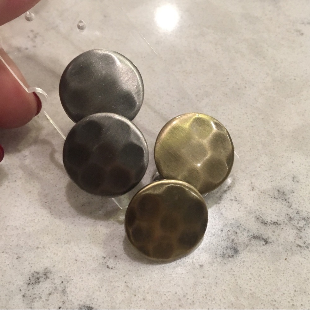 Metal stud earring set